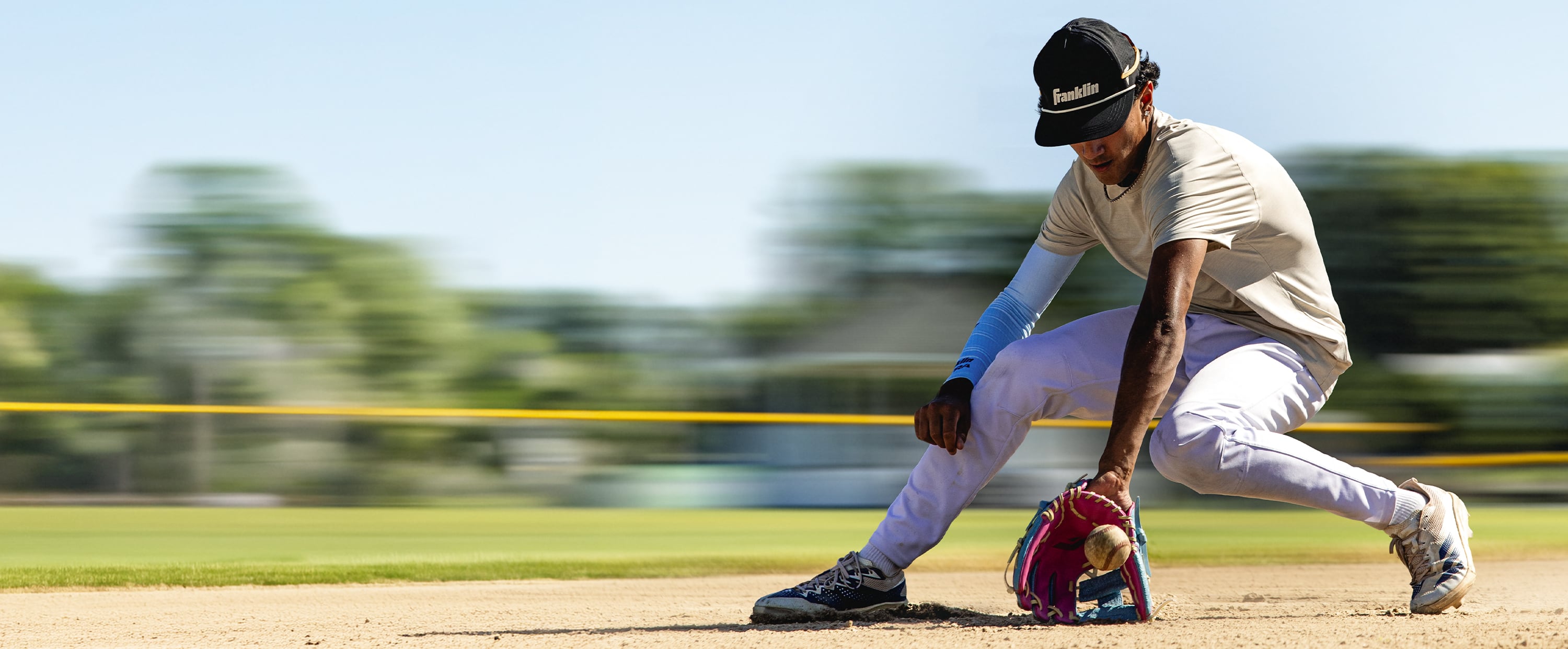 Ultra FG&trade; Fielding Gloves 
