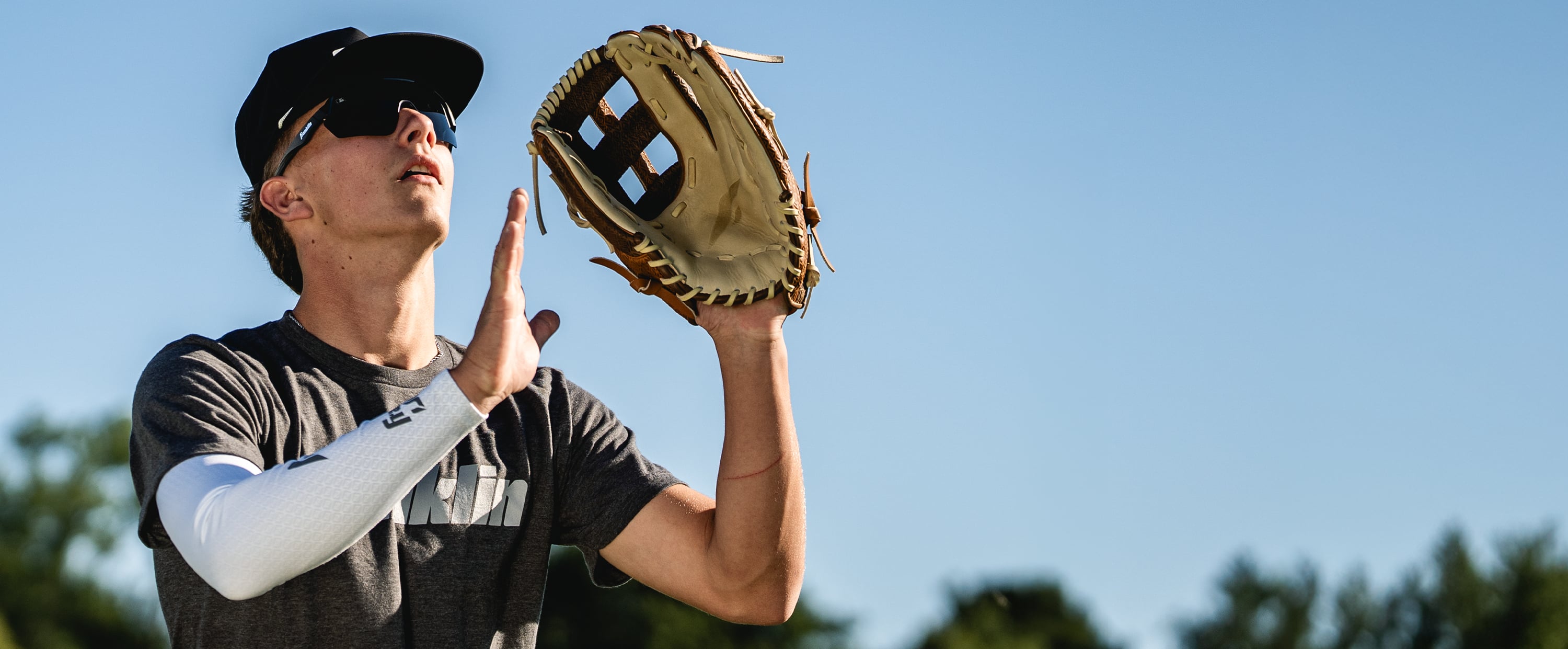 Ultra FG&trade; Fielding Gloves 